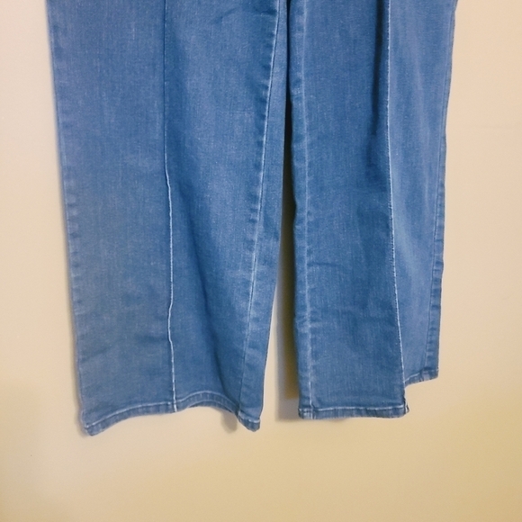 Isaac Mizrahi Live! | Women's Dark Flared or Wide-Leg Jeans (US Size 14 Tall) - Picture 9 of 13